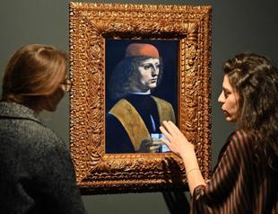 UK gallery offers ’real’ masterpieces from digital tokens