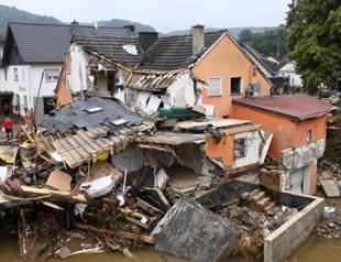 Sirens alert more rain in Brazilian city where more than hundred have died in flooding