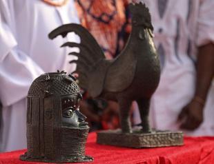 Nigeria returns two looted treasures to traditional palace