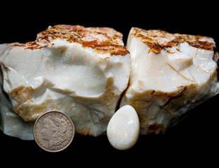 Huge opal sells for $125K at Alaska auction