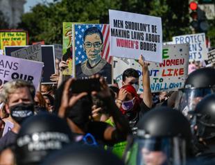 Texas clinics battle strict abortion law as legal hopes dim