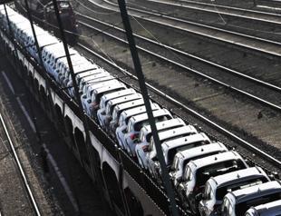 German economy shrank less in Q4 than reported: official data