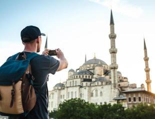 New technologies cannot replace tour guiding, say tour guides