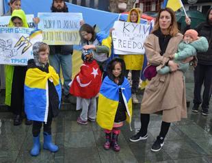 Protests against Russian invasion continue in Turkish cities