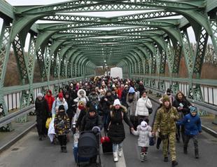 Russia sets cease-fire for evacuations amid heavy shelling