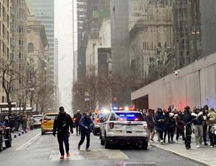 Man stabs 2 workers at New York’s MoMA and flees