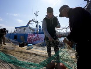 War idles some European mills as energy costs soar