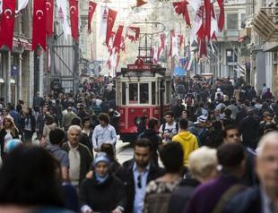 Experts optimistic as COVID cases decline