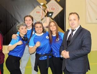 Undergraduate arm wrestler bags gold medals for both arms