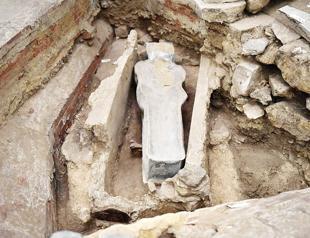 Ancient tombs unearthed at Paris’ Notre-Dame cathedral