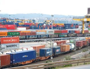 Moody’s lowers predictions on economic growth, as inflation rises