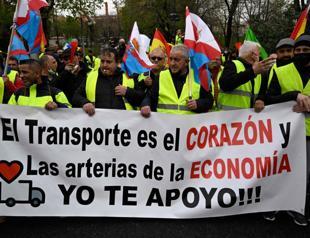 Spain: Truckers get gas price cut, but some still strike