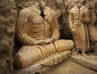 Now Taliban preserve buddhas, with eye to China investment