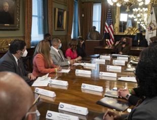 White House proposes new minimum tax on billionaires