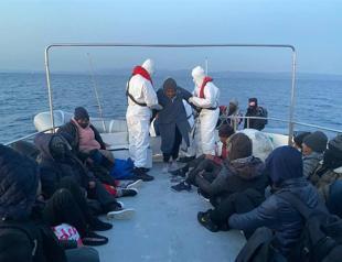 Security forces hold, rescue nearly 1,000 migrants in country’s west