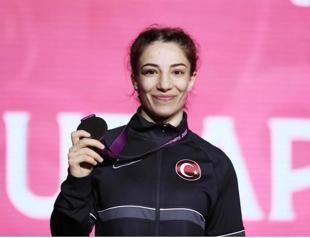 Female wrestlers bag 2 gold medals in European Championship