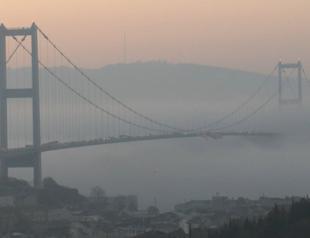Fog engulfs Istanbul, disrupts marine traffic