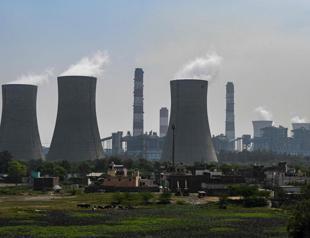 India central bank cuts growth outlook on Ukraine fear