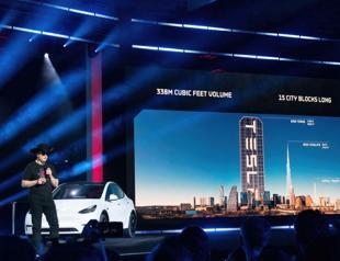 Tesla inaugurates huge Texas plant with ’Cyber Rodeo’