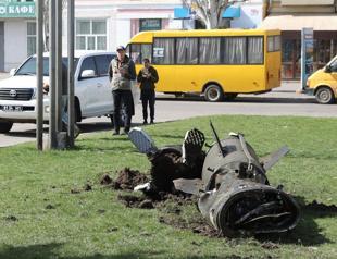 Civilians flee eastern Ukraine after deadly railway station attack