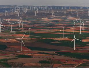 Favorable breezes boost Spain’s wind power sector