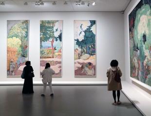 Russian art show in Paris hits near record visitors