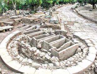 Discovery of artifacts, ancient roads in Aigai drawing visitors