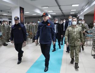 Erdoğan has iftar dinner with troops in southeastern Turkey