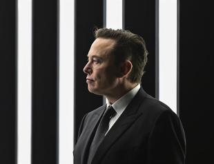 Elon Musk’s move to buy Twitter faces roadblocks