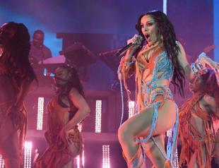 Doja Cat brings pyro back to Coachella