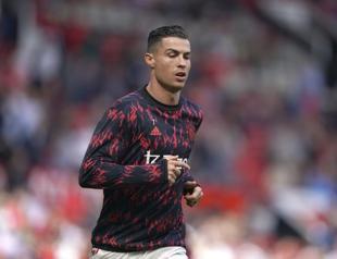 Cristiano Ronaldo says one of his newborn twins has died