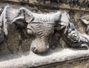 Motifs found on walls of Sinop Castle