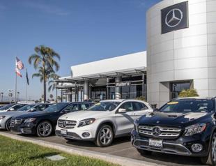 Mercedes profits rise on higher prices