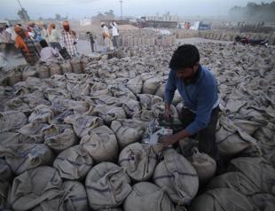 Heat wave scorches India’s wheat crop, snags export plans