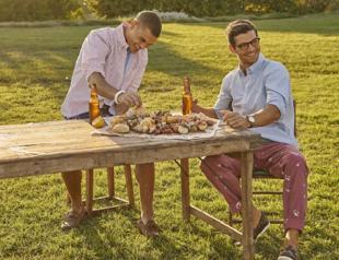 Sneakers, elastic pants: People alter office wear amid COVID