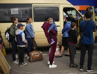 Russian forces storming Mariupol plant: Ukrainian fighters