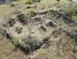 İzmit’s royal tombs left to their fate