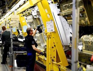 German output figures in March show impact of Ukraine war