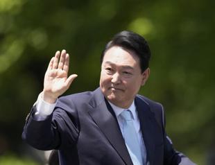 S Korea’s new leader offers support if North denuclearizes
