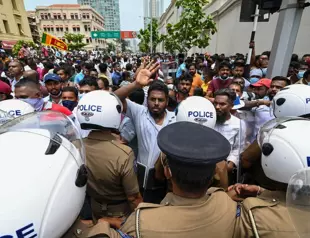 Curfew in Sri Lanka after day of deadly unrest