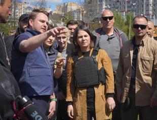 Ukraine’s Odessa reels from strikes, German minister visits