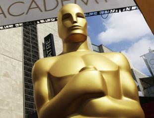 No more streaming-only debuts for Oscar hopefuls