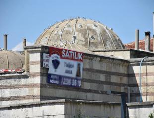 Two ancient Turkish baths put up for sale for 166 mln liras