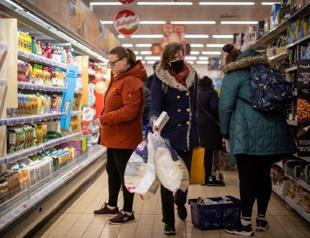 UK retail sales rebound but outlook gloomy: data