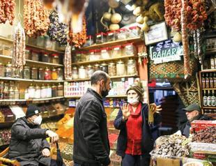 Consumer confidence improves slightly in May