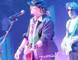 Johnny Depp joins Jeff Beck on stage in London