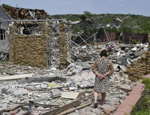 Russians edge closer to taking key Ukrainian city