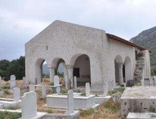 Restoration work at two-centuries old mosque stirs debate