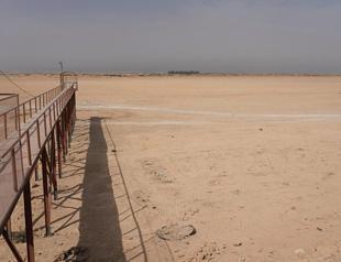 Iraq’s ‘pearl of the south’ Lake Sawa dry amid water crisis