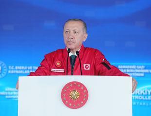 Turkey begins laying Black Sea natural gas pipeline